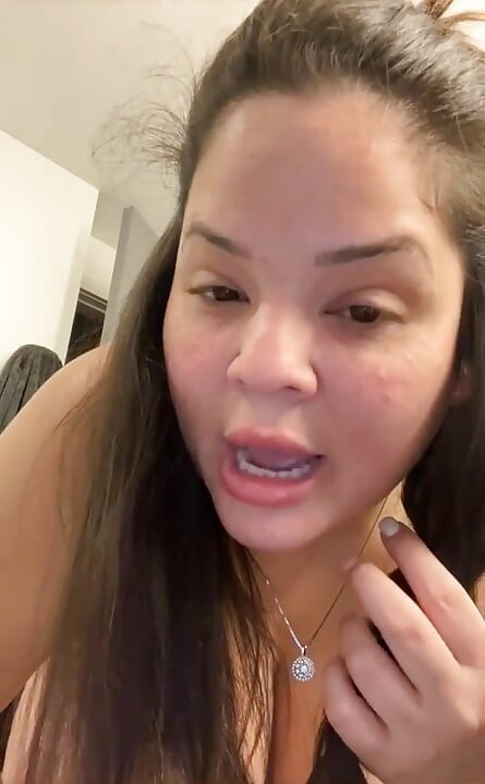 Dani Valentina와 함께하는 라이브 스트림