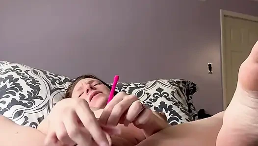 Hamile amcığımı dölliyorum