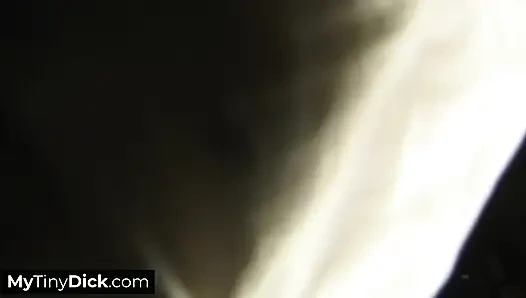 Permainan memek solo gadis semok kulit hitam
