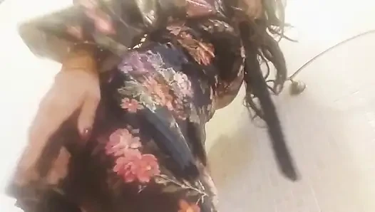 Monia fahişesi, tiyatroya gidiyor ve... kaçırılmaz bir hikaye