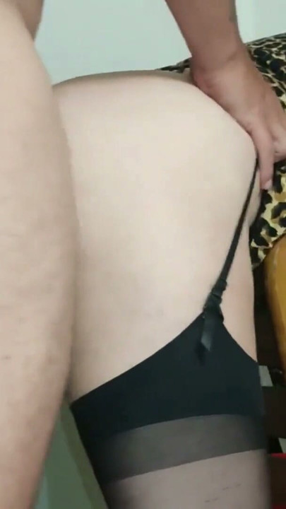 Lütfen kimseye beni götten siktiğinizi söyleme! Sürtük olgun orta yaşlı seksi kadın üvey oğluyla aldatıyor | Klip 2