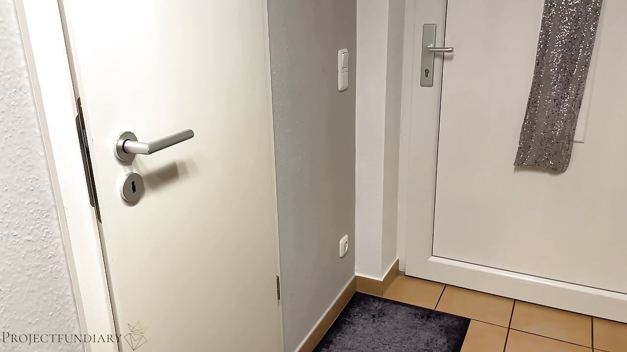 Cheating housewife gets two creampies