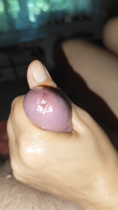 Dominant Oil Handjob POV – Close-Up Control, Intense Finish & Her Shocked Reaction | Clip 2