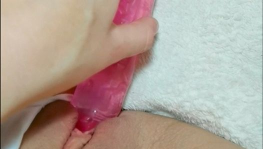 Mój pierwszy duży dildo w mokrej cipce - sweetwetella