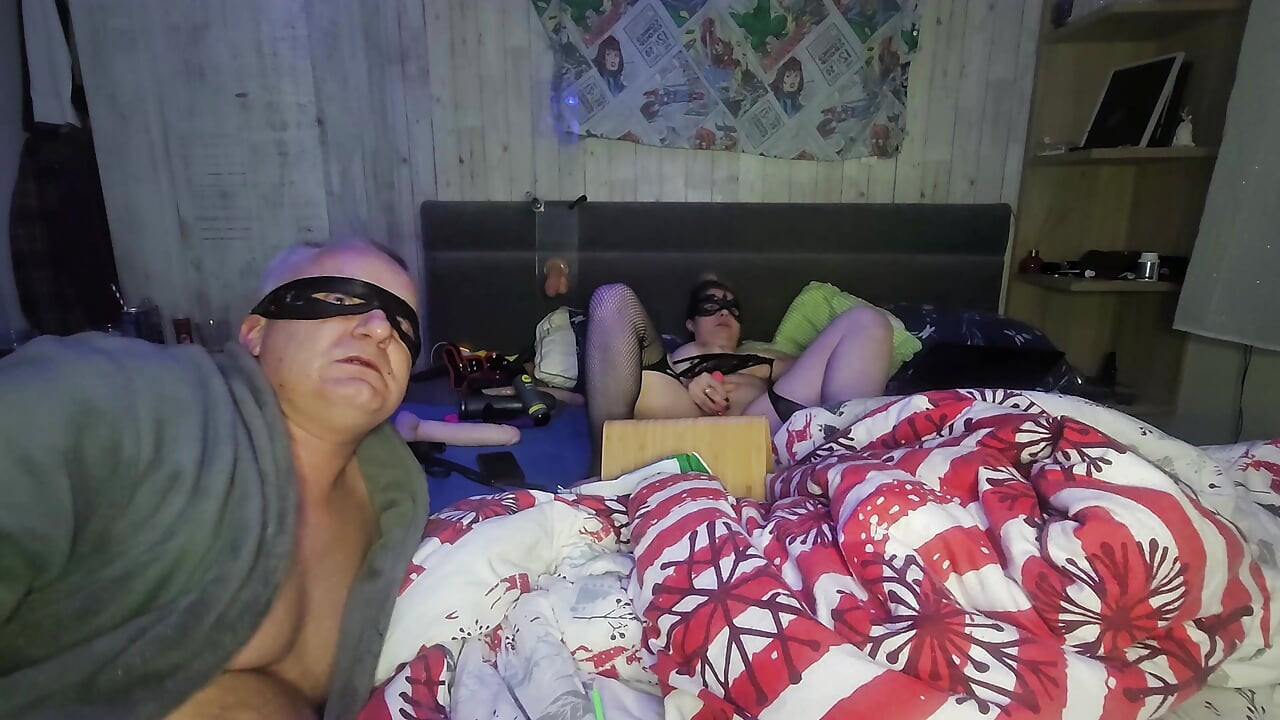 Sexy ehefrau liebt es, ihren ehemann mit großem schwanz zu betrügen und er liebt es, es zu beobachten