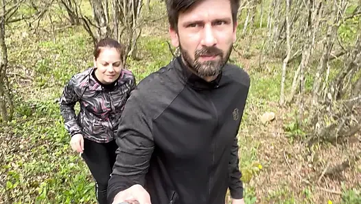 Açık havada orta yaşlı seksi kadın anal bölüm 2