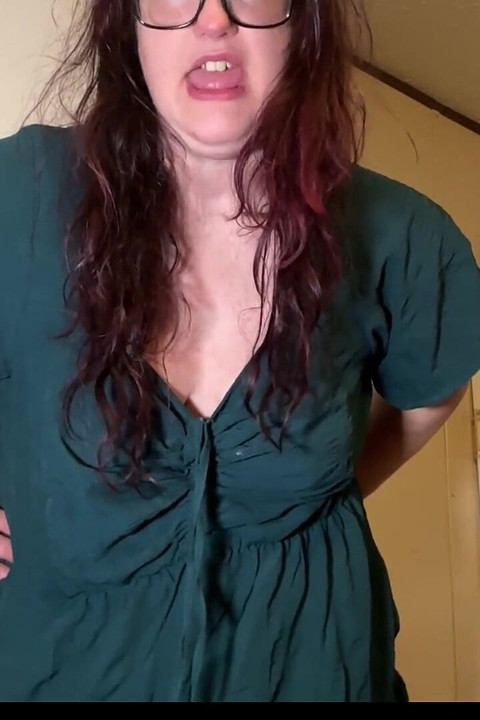 BBW Fart Domination, Loser Bella Blasts Extreme Verbal Destruction Short Edition