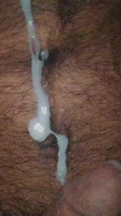 Ključni trenutak iz "Two Cum Continue - Alone Boy Masturbating"