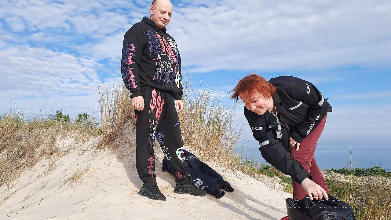 Sunny day on the dunes. My boyfriend loves it when I swallow.