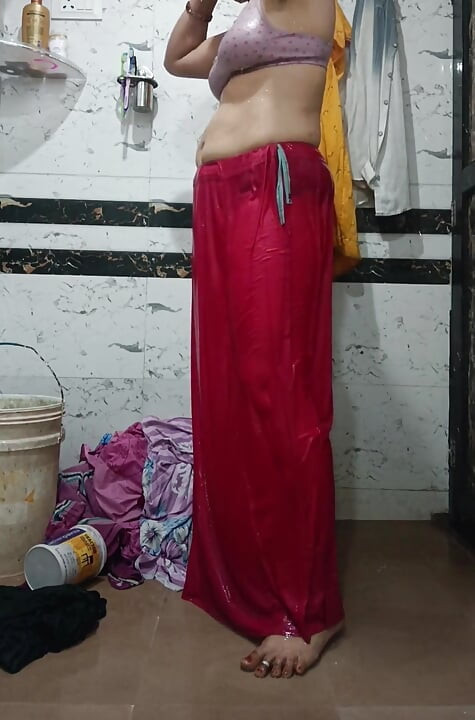 Priya Bhabi Ładne ciało i duży tyłek show