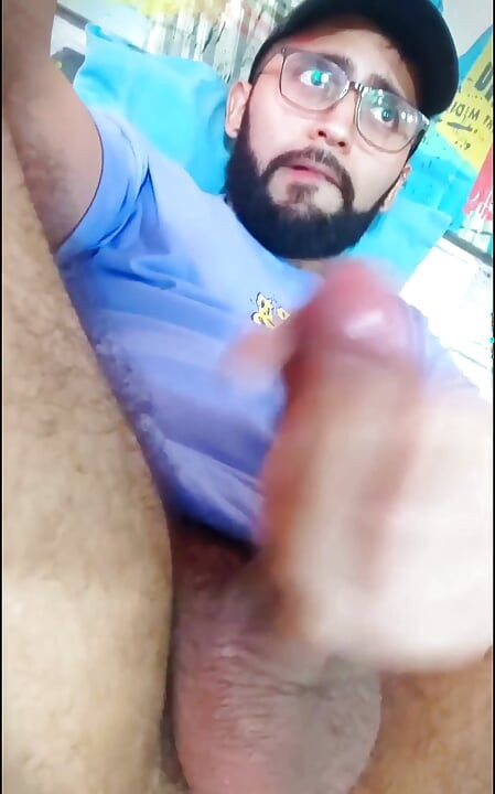 Ich war so geil mit diesem vibrator im inneren, dass ich lieber deinen schwanz haben würde