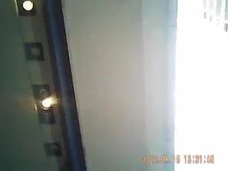 Bajo la falda