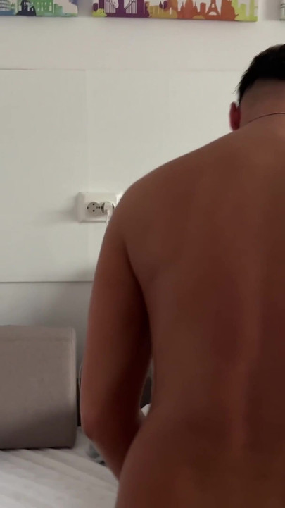 Ταξίδια & γαμήσι, τα καλύτερα της περιπέτειας από τη Laura Quest S01E02 | Κλιπ 2