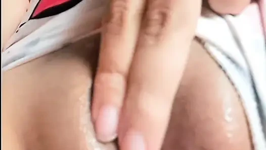 Mein mann will sehen, wie ich sex per videoanruf habe.