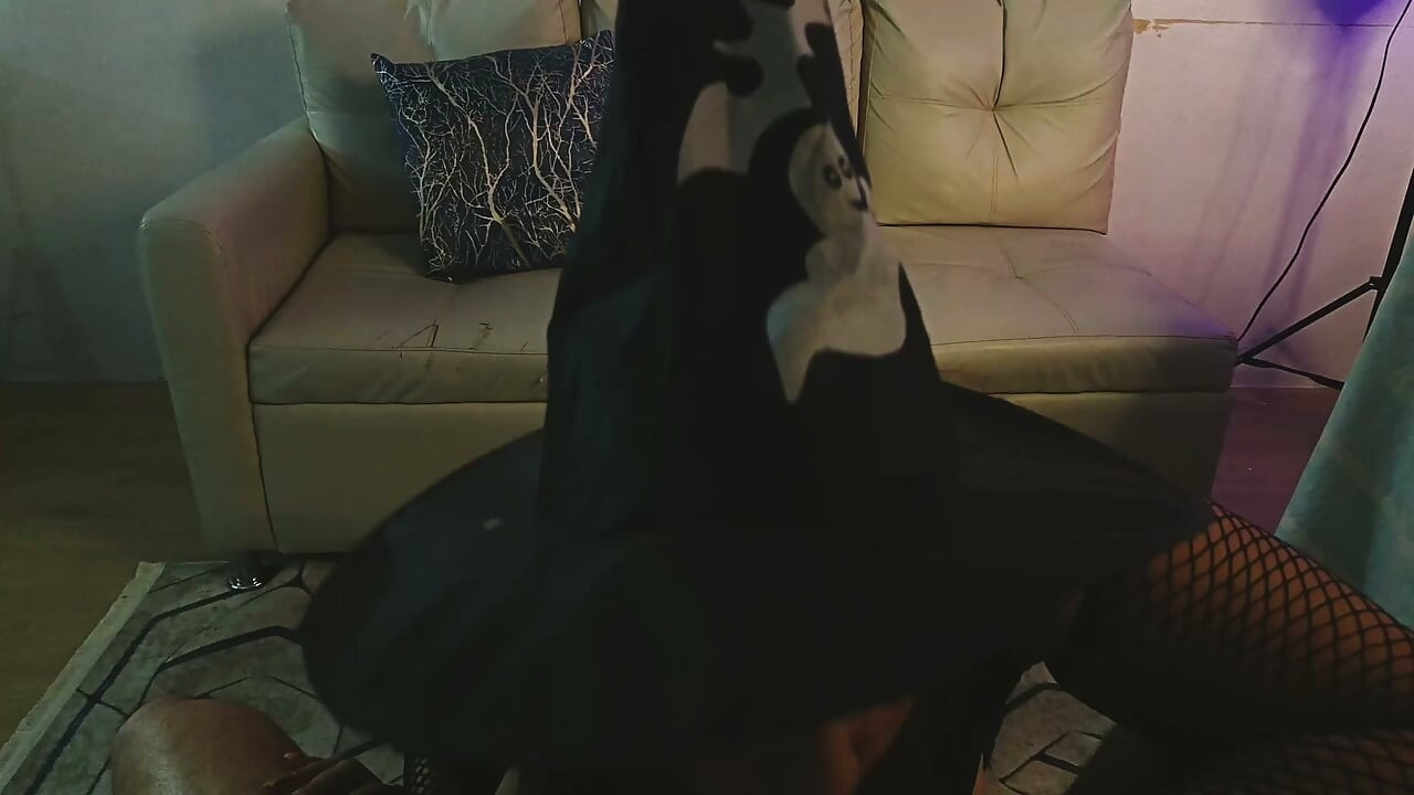 Bruja BBW follada en 4 patas por su creacion