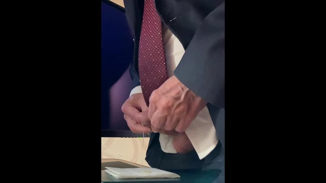 8 videos of cumming