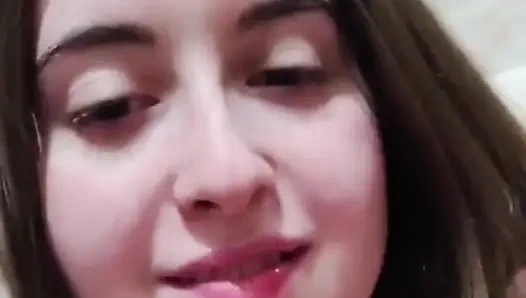 Киска крупным планом