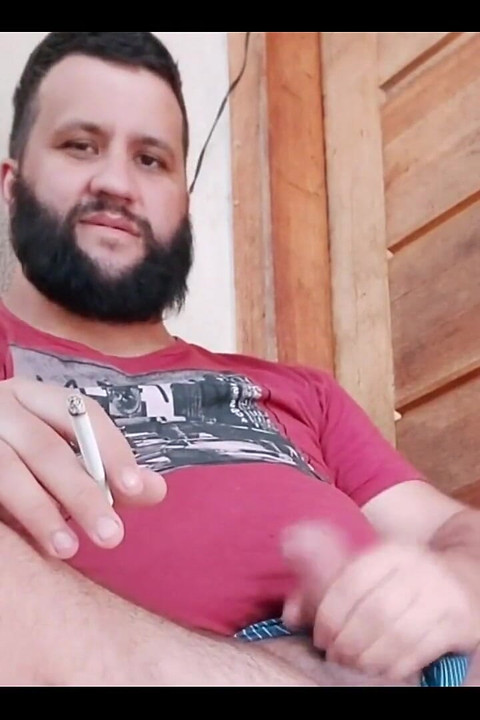 朝はけいれんしたり、タバコを吸ったり。