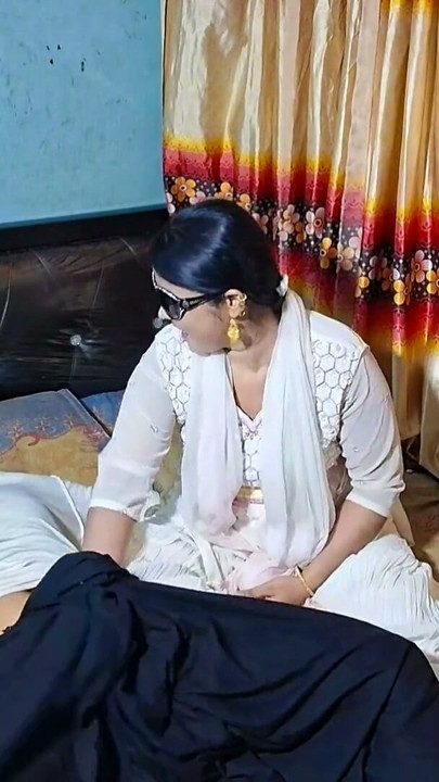 Indian grill new sex video beautiful romantic | Clip 1