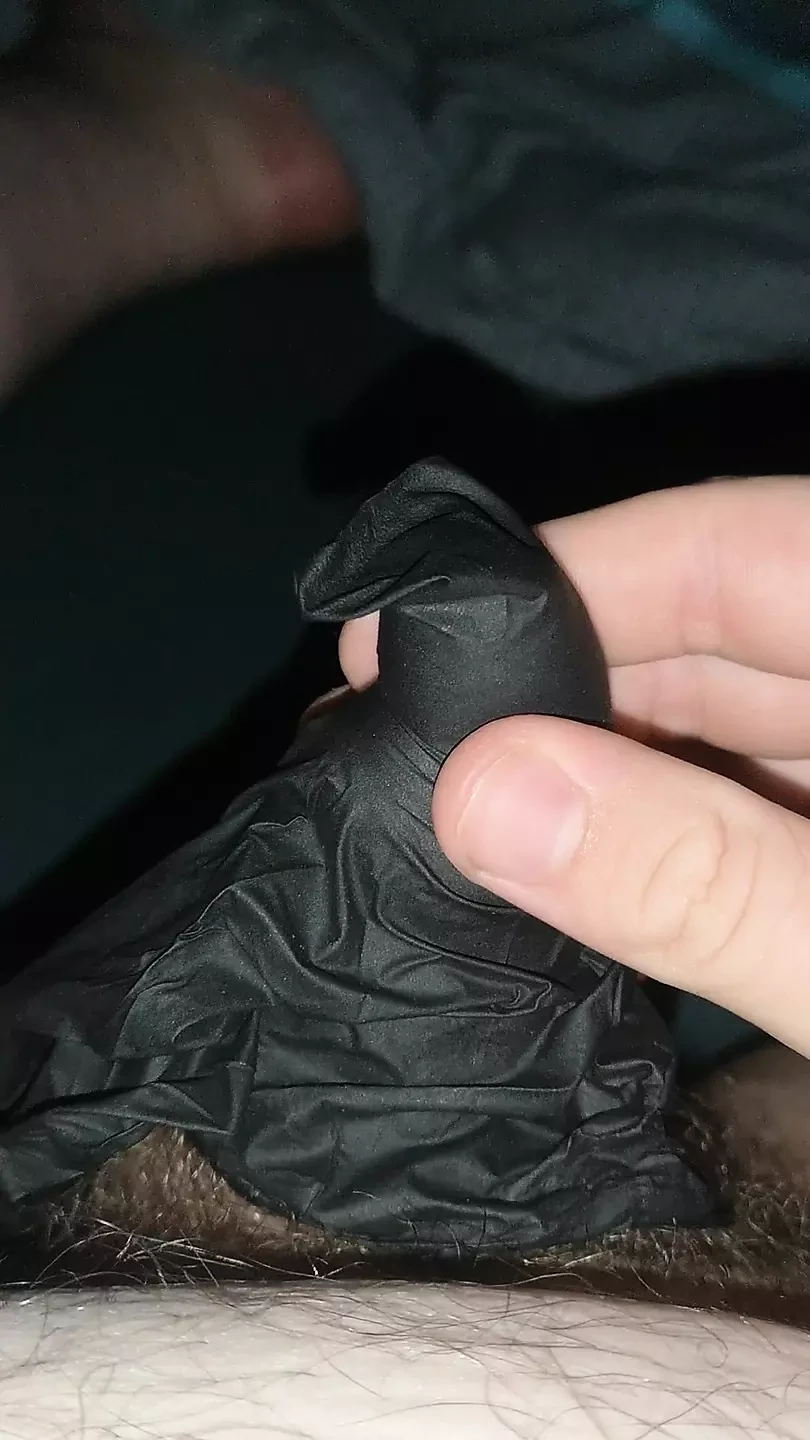 Beleélvezés egy latex kesztyűbe