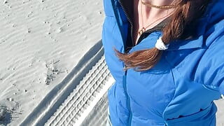 समुद्र तट पर चलना त्वरित चरमसुख के लिए कहता है!