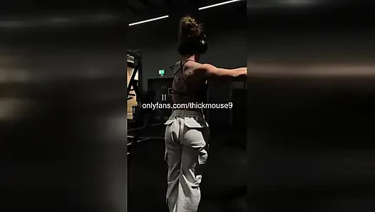 Naughty Teen's Pussy Slip During Instagram Live Dance