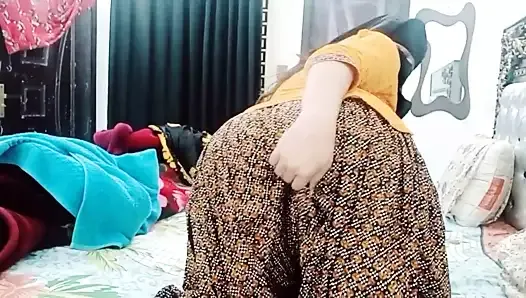 Pakistani Hijab Girl Masturbating With Clear Hindi Audio