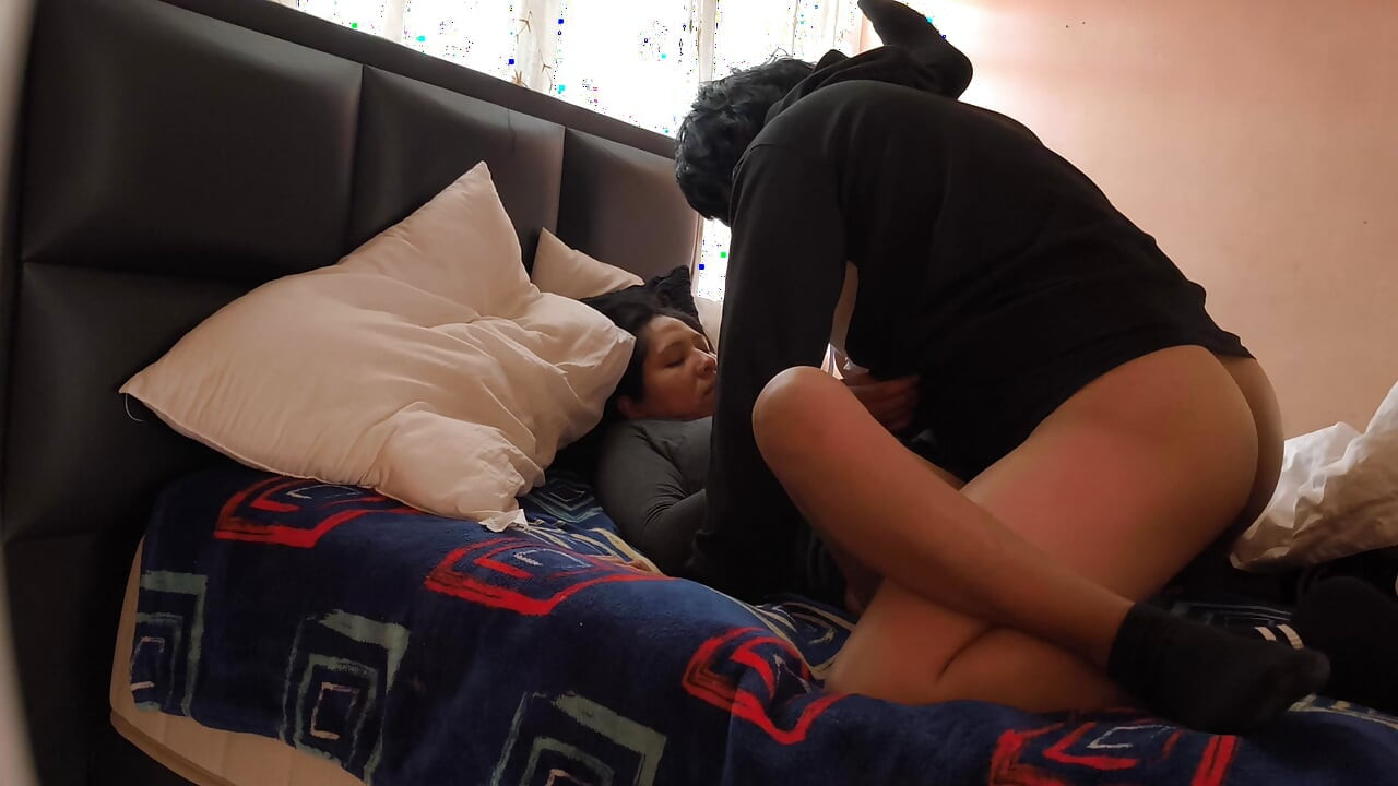 The neighbor's wife runs away and comes with me, we have sex all morning