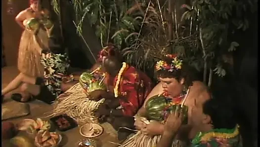 Penari super semok dientot sama cowok berotot