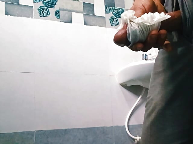Old man mastrubation cock cleaning