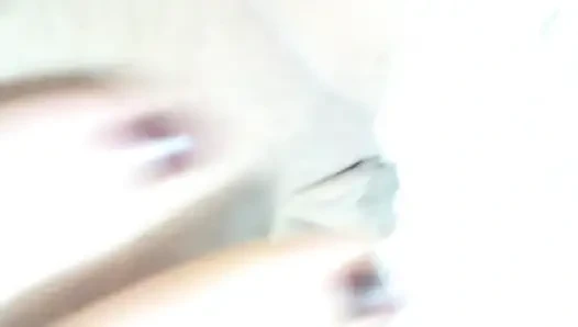 Bengkak dan manis dan lebar