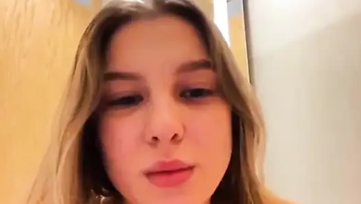 İlk kez halka açık mastürbasyon yakın çekim