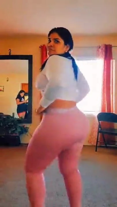 Big ass she love the bbc