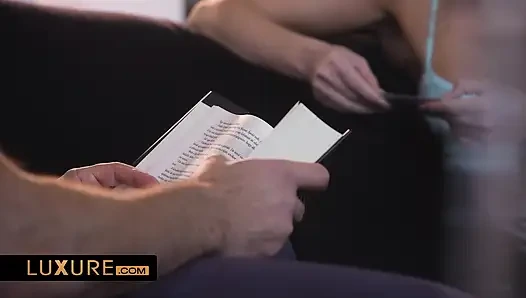 Undangan spesial Karina King