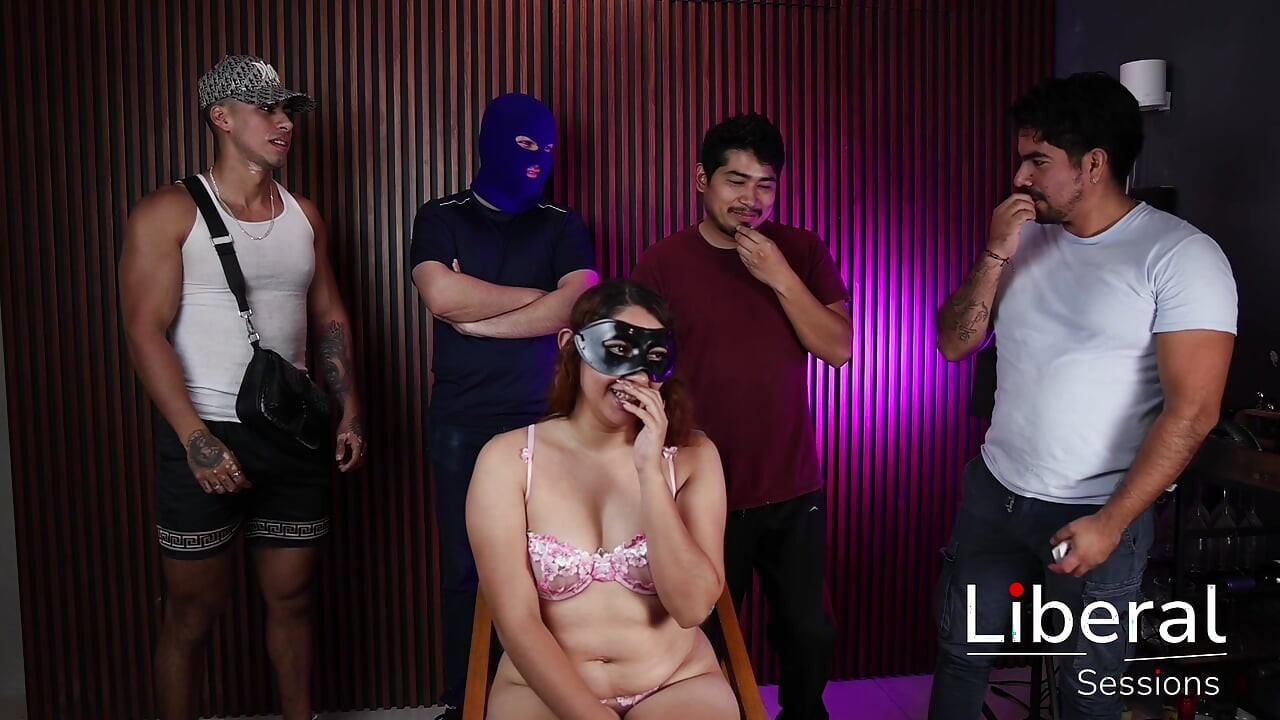 CHEATING SLUT WIFE GETS FUCKED BY 4 STRANGERS