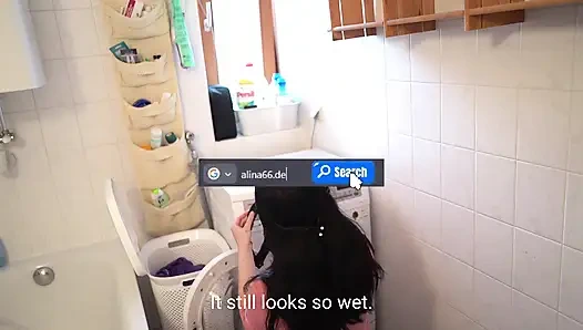 Немецкую мачеху включили мокрые трусики (немецкая ролевая игра)