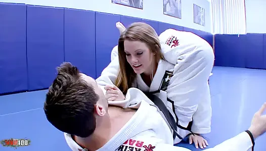 Megan Fenox: a Blowjob for a Foot Masage