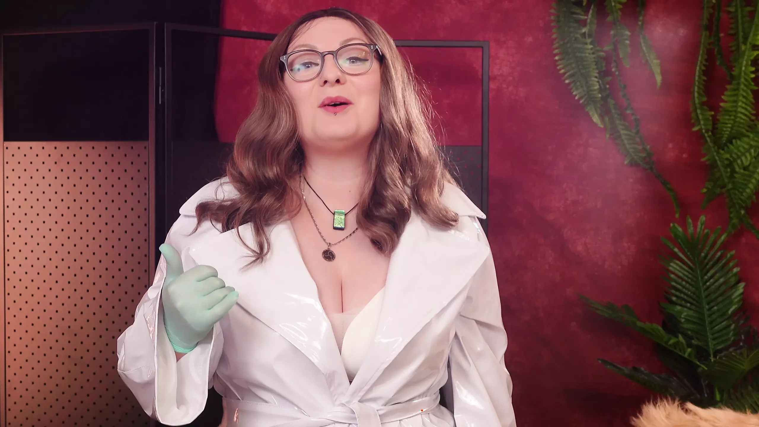 Asmr: kadın kılıklı, kendini kabul et! Sen Sevildin. Psikoloji. Eldivenler. Arya Grander