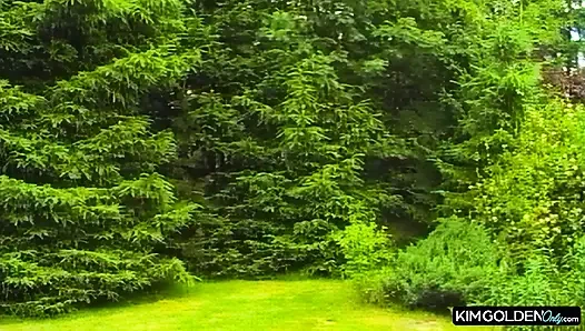 Leidenschaftlicher Outdoor-Fick mit geiler Frau