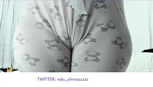 CAMEL TOE- PİJAMAYLA MASTURBASYON- TURK PORNO- TURK MILF