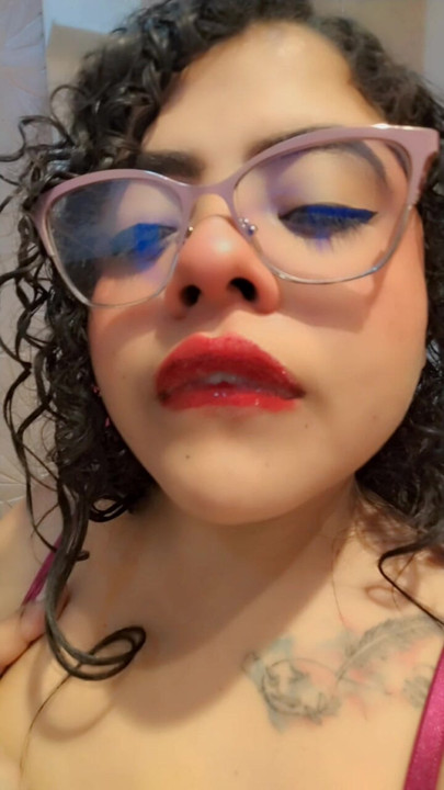 I’m feeling just sweet enough to keep you curious and just bold enough to keep you watching