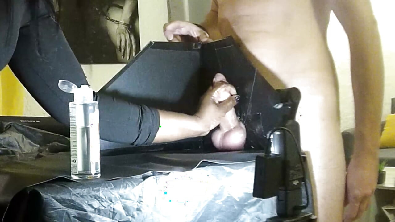 Behind the Scenes Gloryhole: the Ultimate Setup & Close-up Play