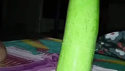 Bhabhi Ne chut ko phad Diya louki se