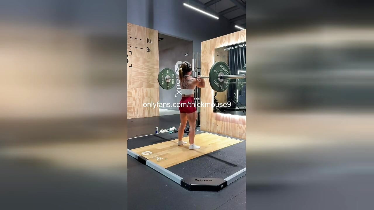Buff teen deadlift accidente: cremoso chorro tiktok live