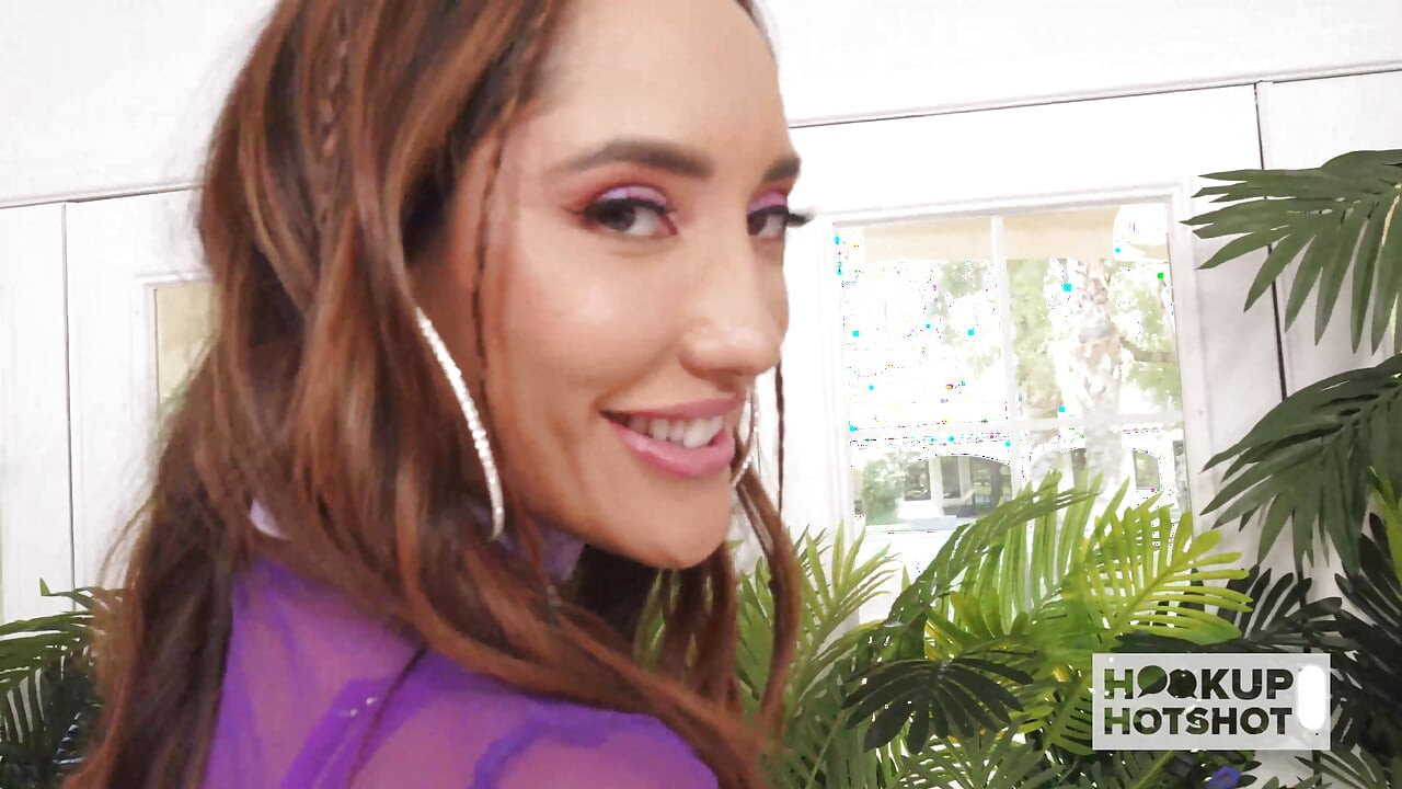 Usta Chloe Amour biva jebana i pljuje po kurcu svog muškarca