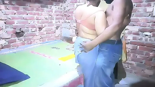 Beim Besuch des Hauses meiner schwägerin sah ich, wie meine schwägerin mich zum sex rief.