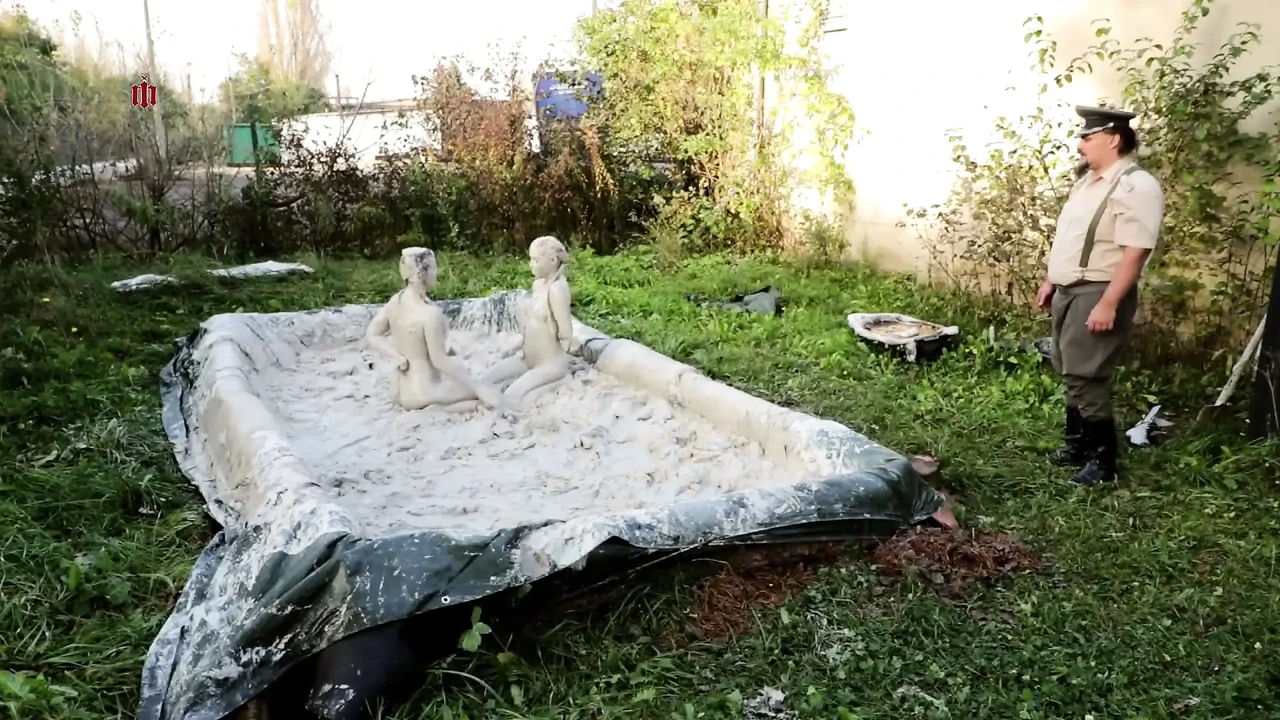 Andrea Heavy Labour Scene 5 of 5