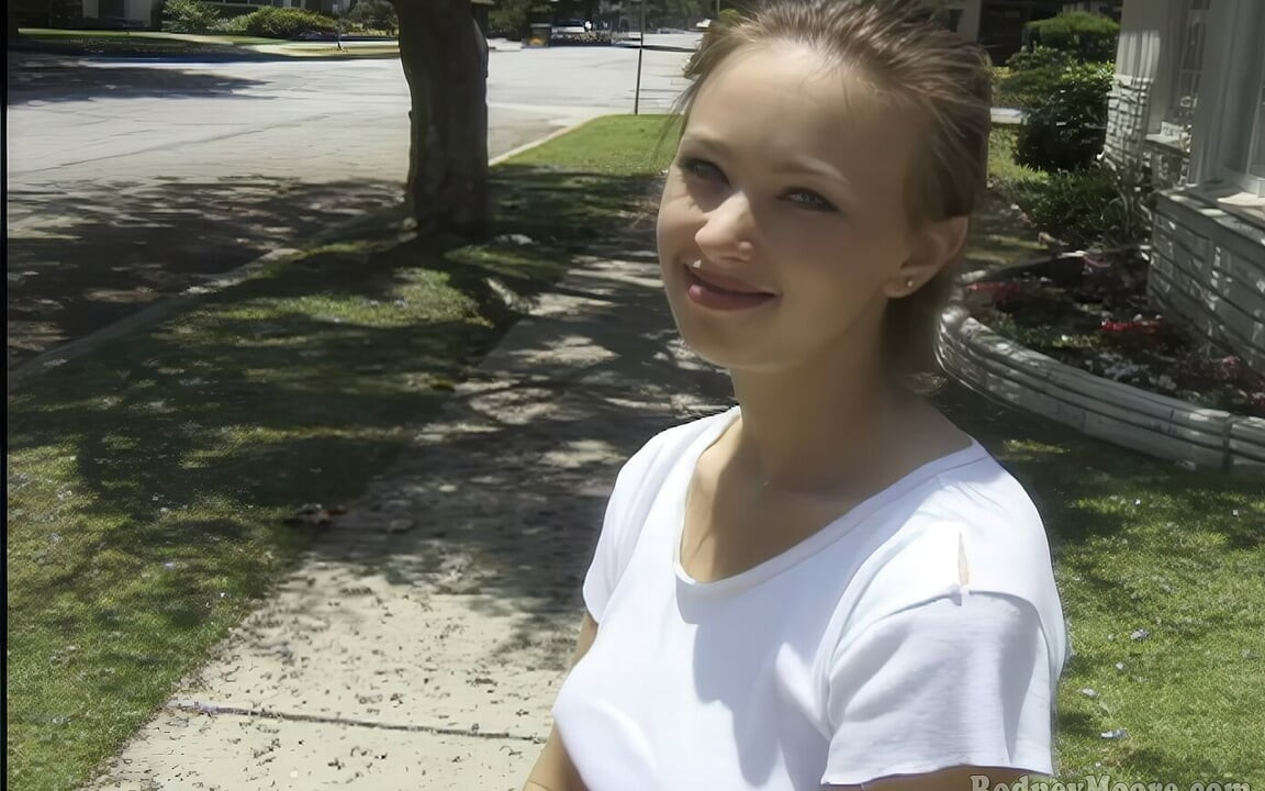 Spanking, Zierliches Behaartes Amateur-mädchen Erstmals Video Abby