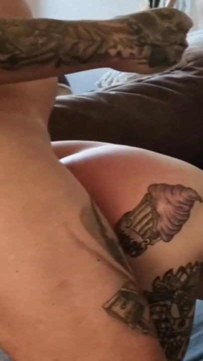 Klíčový okamžik od "Sexy dospívající dívka submisivní a tvrdě ošukaná"
