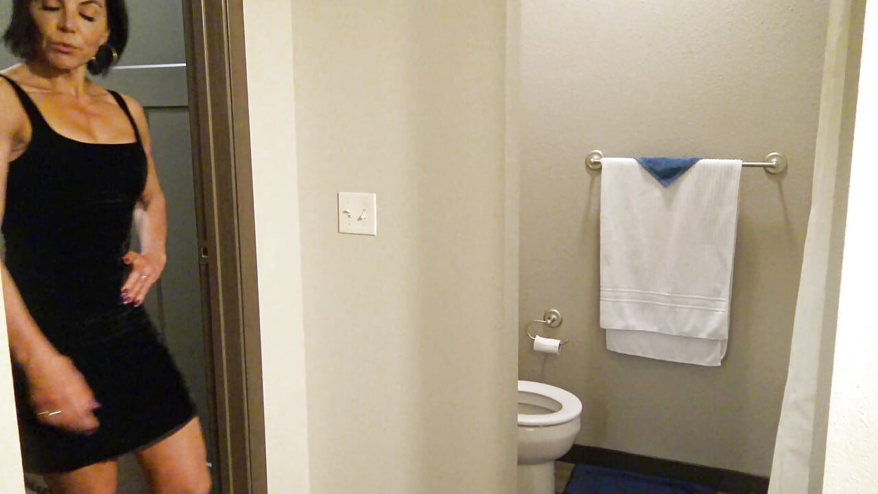 Cuckold 2 (lick My Toilet Clean!)
